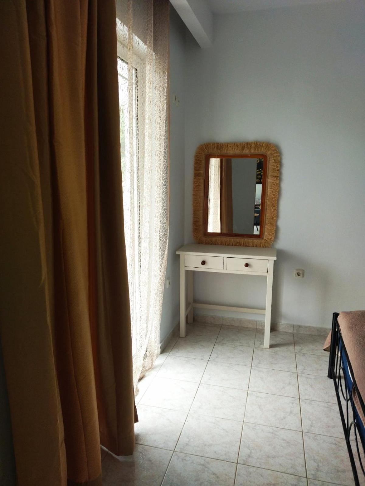 Kampus Living Studios & Suites Faliraki Esterno foto